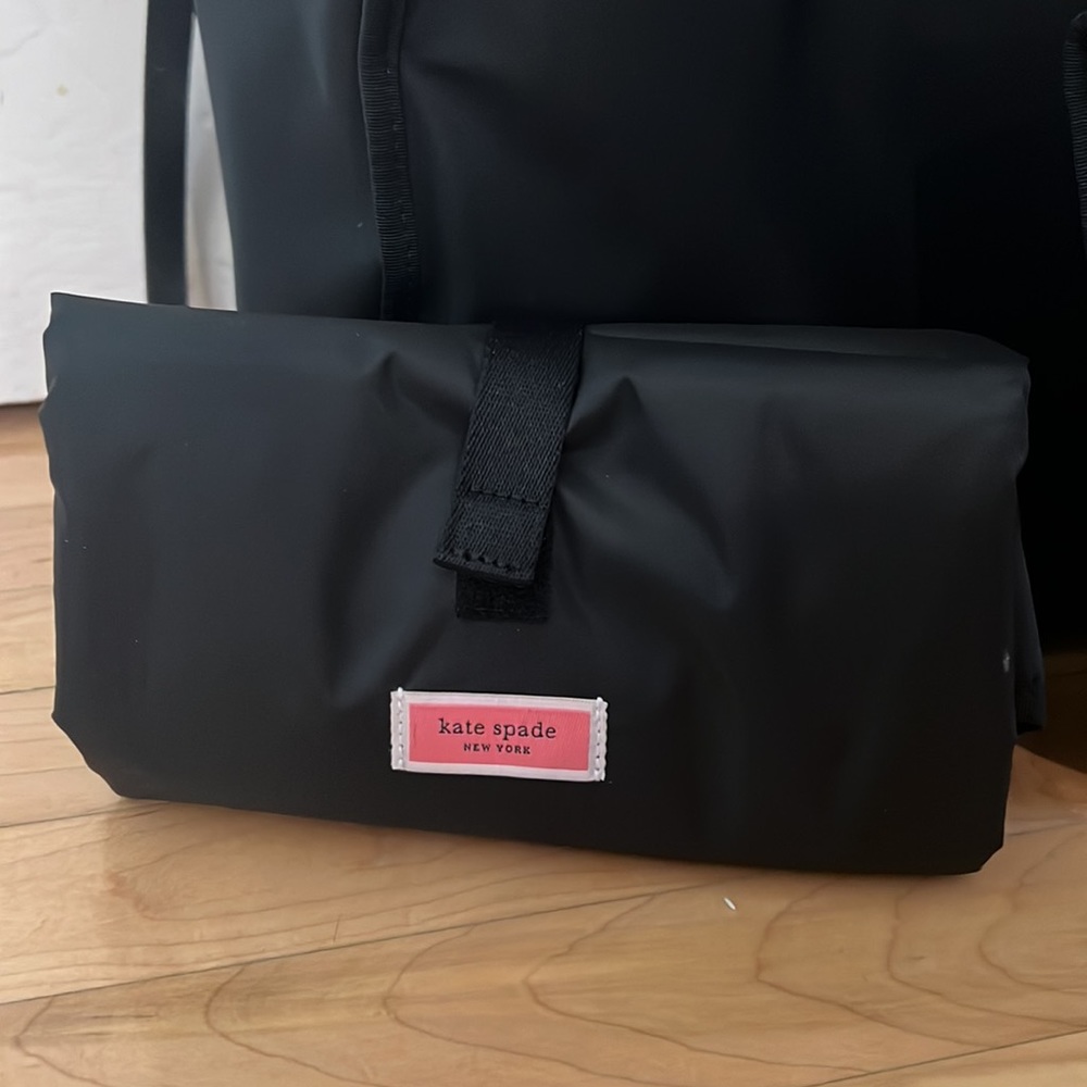Kate Spade Large Diaper Bag - CLOSING CLOSET - Picture 2 of 4